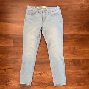 Universal Thread Sky Blue Mid-Rise Skinny Jeans Size 6/28S